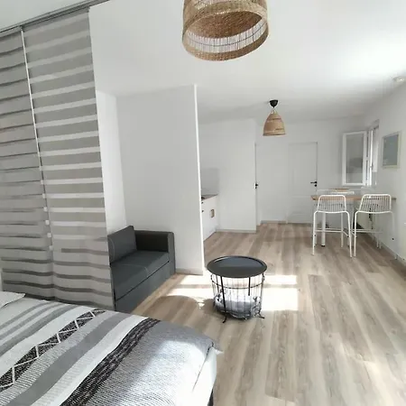 Apartamento Spacieux Dans Résidence Avec Parking Privé