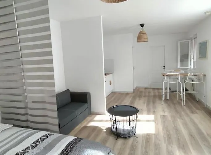 Apartamento Spacieux Dans Résidence Avec Parking Privé